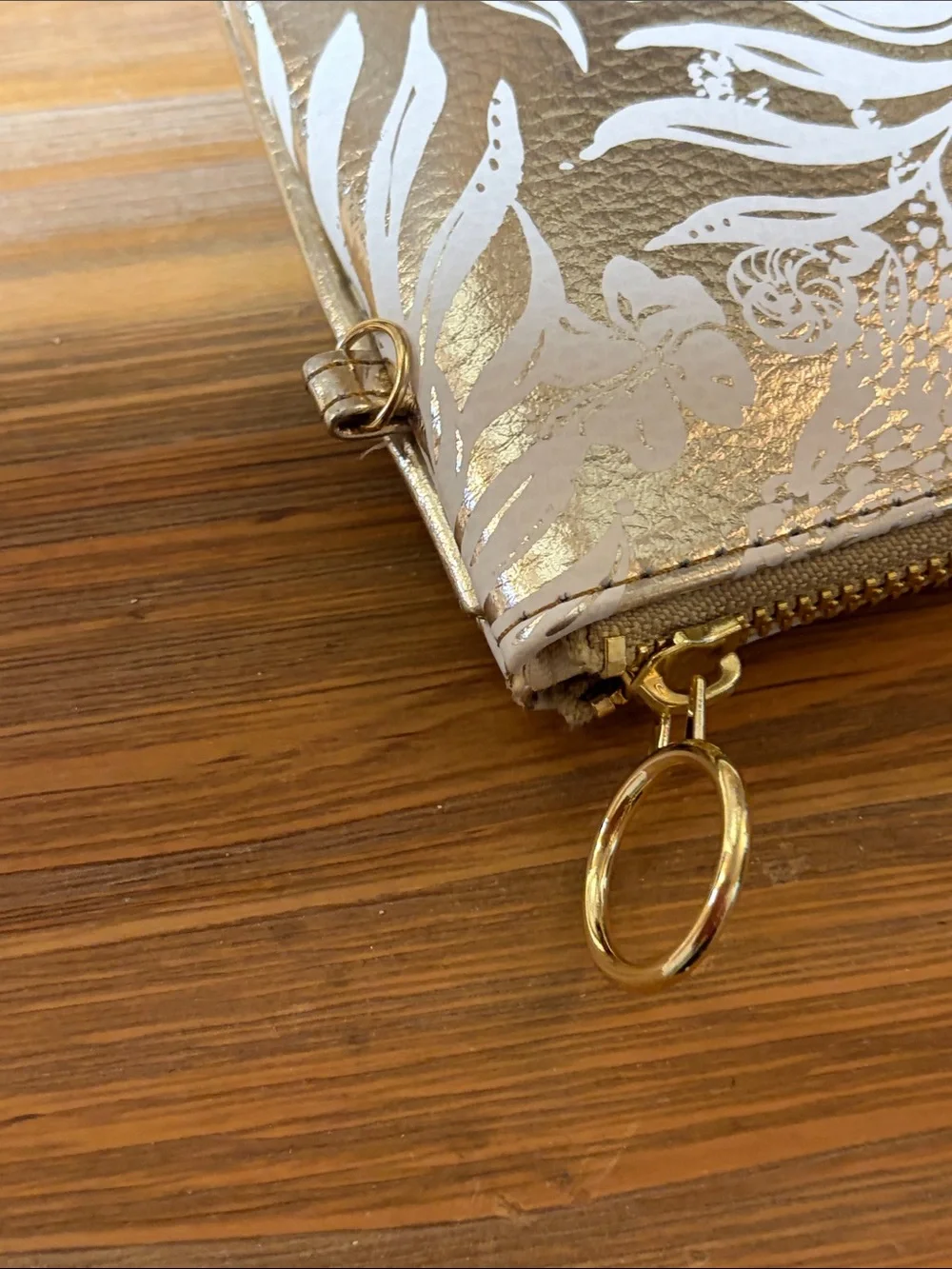 Lilly Pulitzer Padded Tech Sleeve with Small Zip Pouch in Gold Bon Vivants NWOT